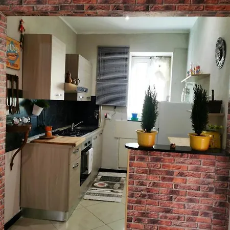 Spacious With Sea View In The Heart Of 85 M² Apartment Genoa